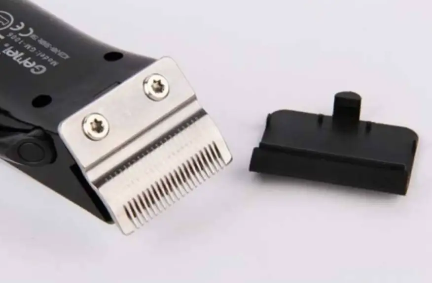 sharpening clipper blades with salt,  how to sharpen clipper blades with sandpaper,  best sharpener for clipper blades,  how to sharpen clipper blades with dremel,  learn to sharpen clipper blades, 